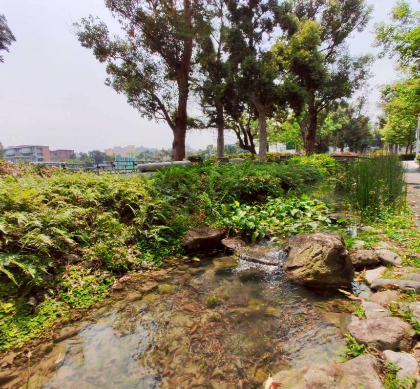 新生南路3段水圳意象重現計畫，「大灣草圳」，打造任何人都能平等且安全使用的步行空間