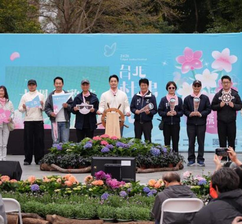 參加花季主題市集闖關，「拾花優惠好禮」等你拿！