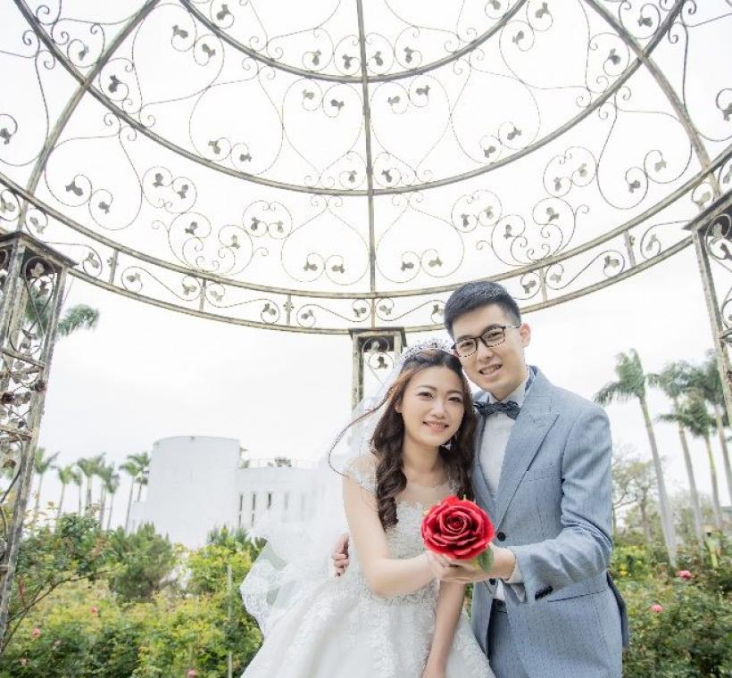 花海區雕花穹頂可絕對不能錯過！身後的小白宮一同入鏡彷彿異國公主與王子降臨。