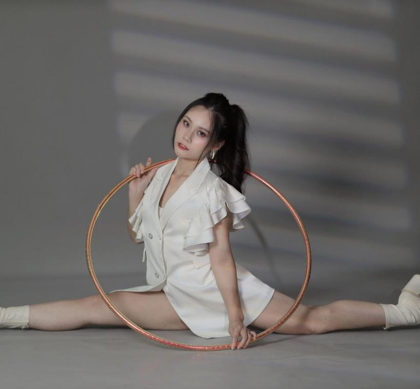 2月11日園遊日限定，特技舞蹈表演「圈動奇蹟－花の一生呼拉圈」。（圖片來源：圈動奇蹟）