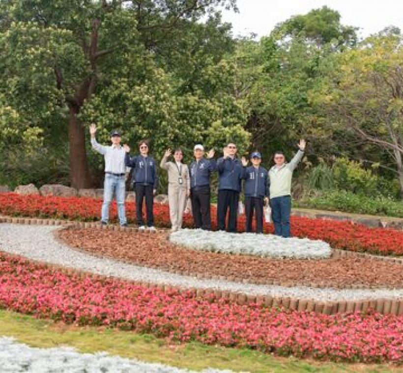 民眾於三層崎花海享受園遊日活動！