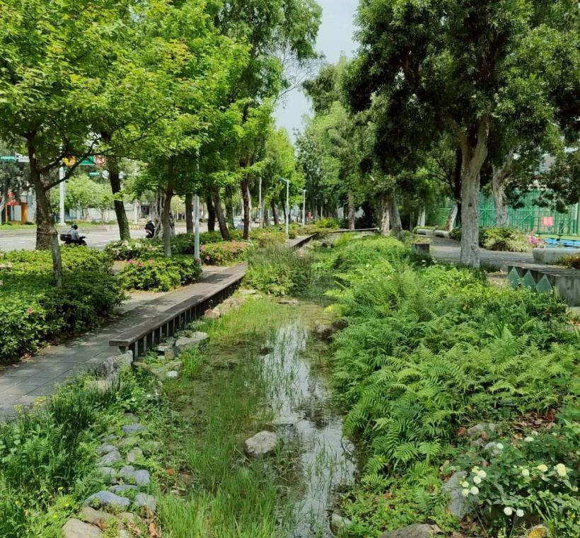 新生南路3段水圳意象重現計畫，「大灣草圳」，打造任何人都能平等且安全使用的步行空間